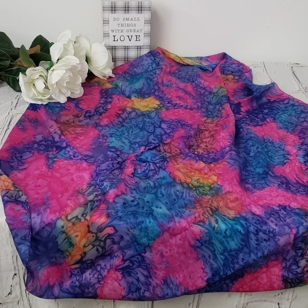 Vintage Hand Rolled Silk Scarf Tie Dye/Batik 35x33 Beautiful Gift